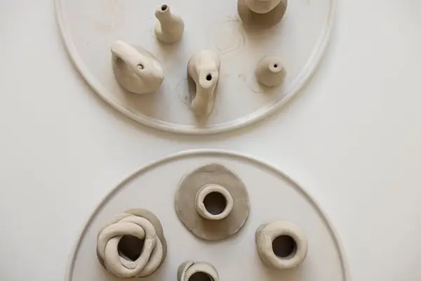 kunstneriske kreasjoner i studio
