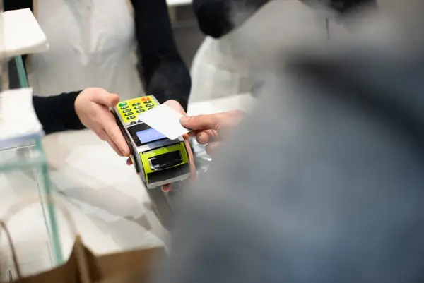 Hvordan Konvertere Britisk Pund til NOK Effektivt
