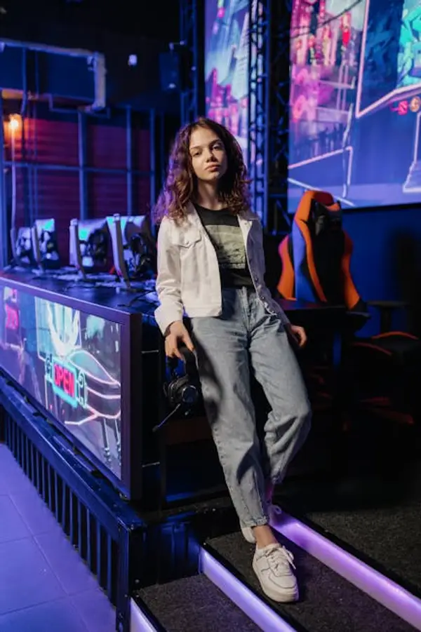 E-sport arena med spillere som konkurrerer