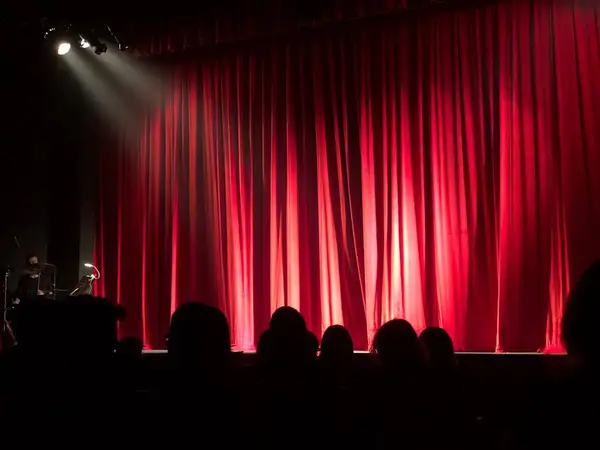 teater scene lys